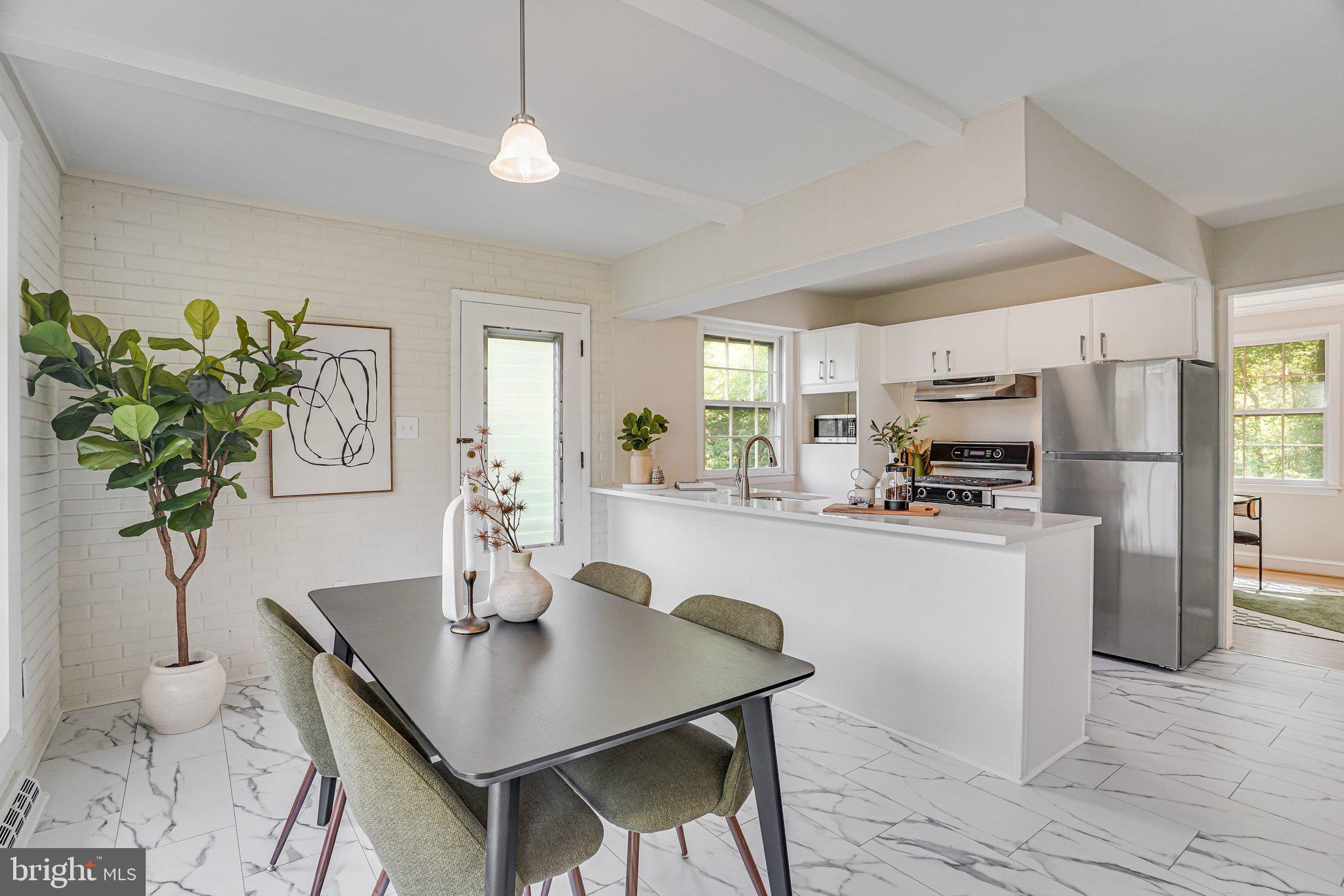 MOSBY WOODS - Residential