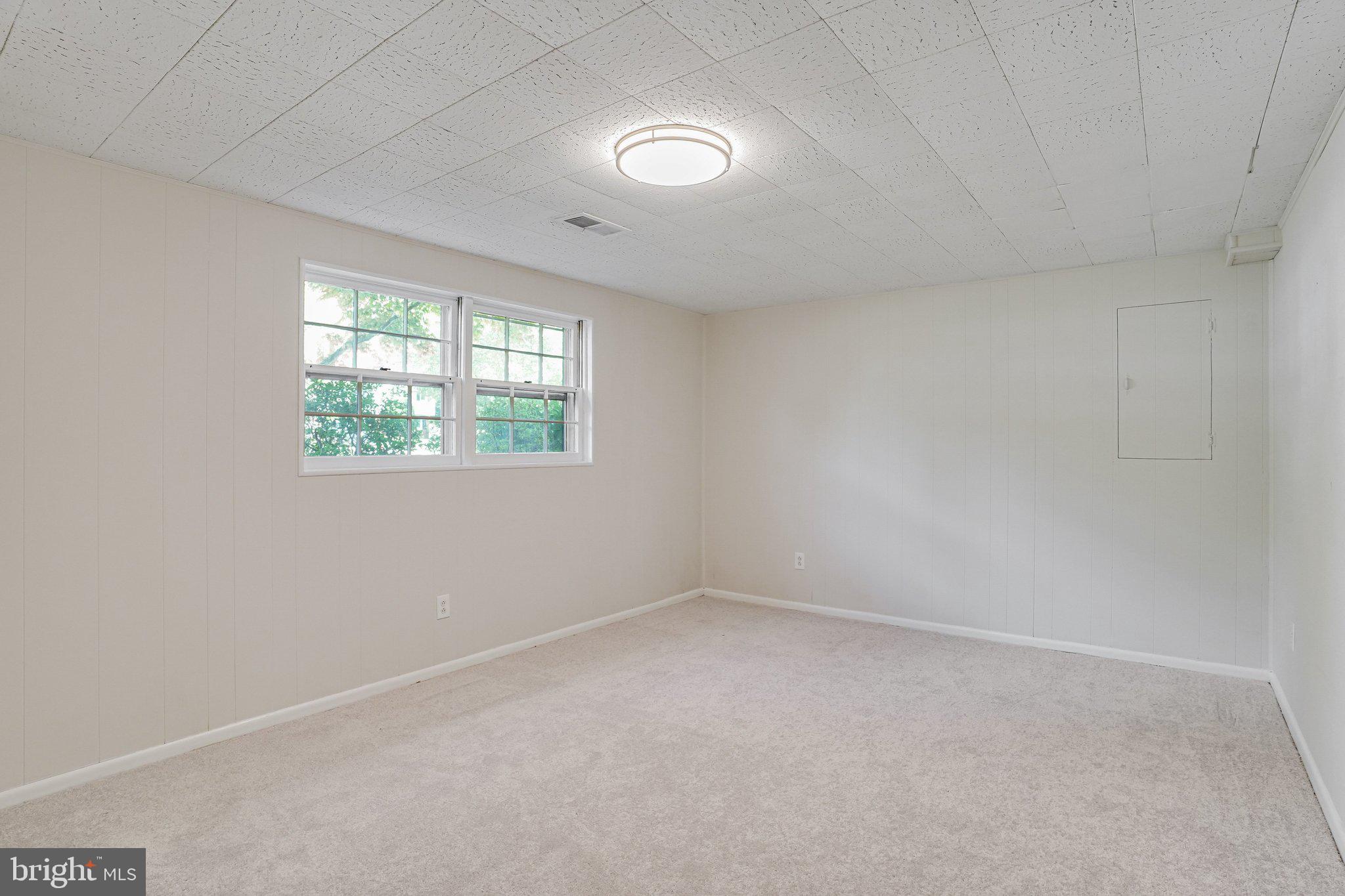 MOSBY WOODS - Residential