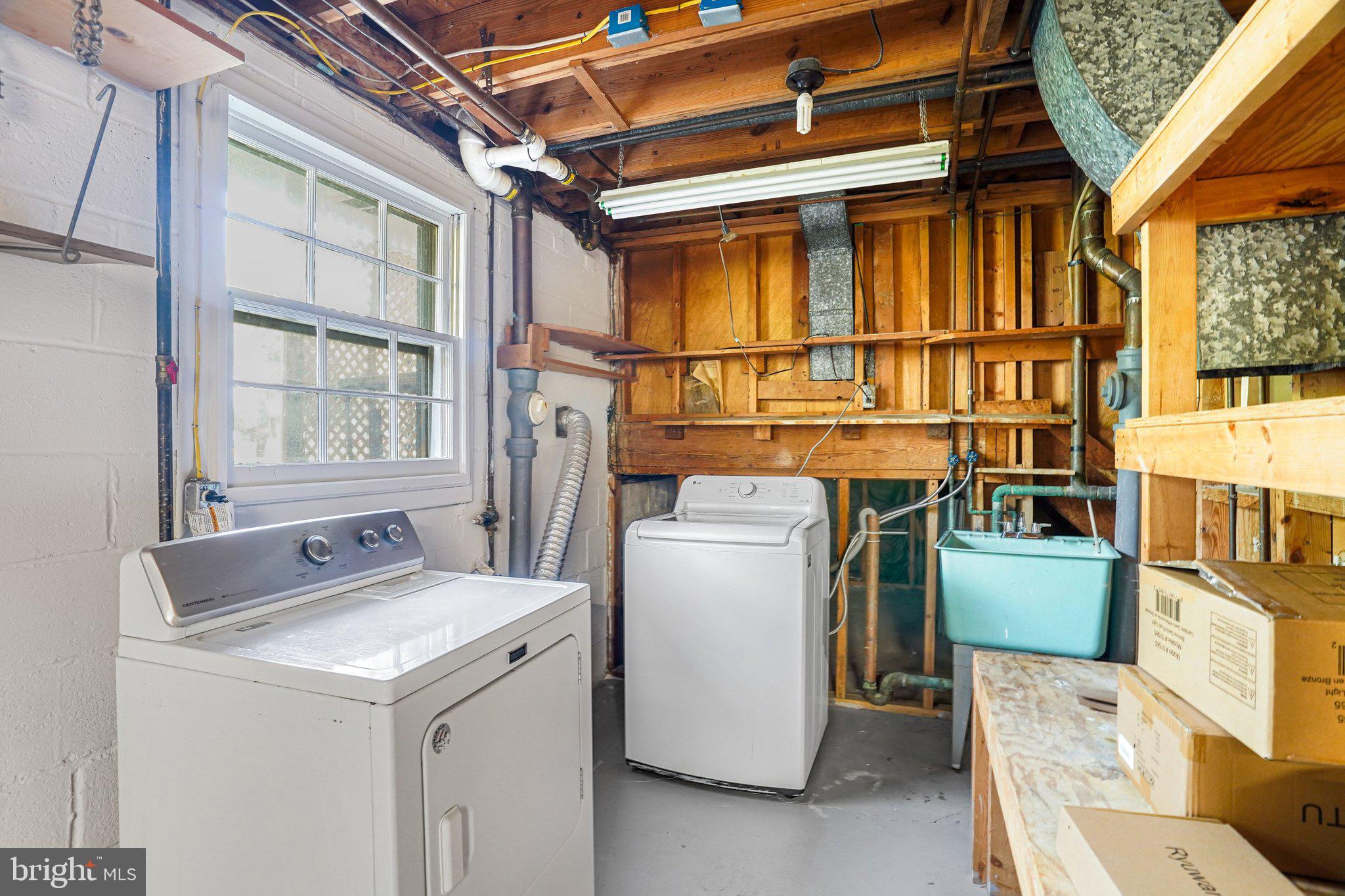 MOSBY WOODS - Residential