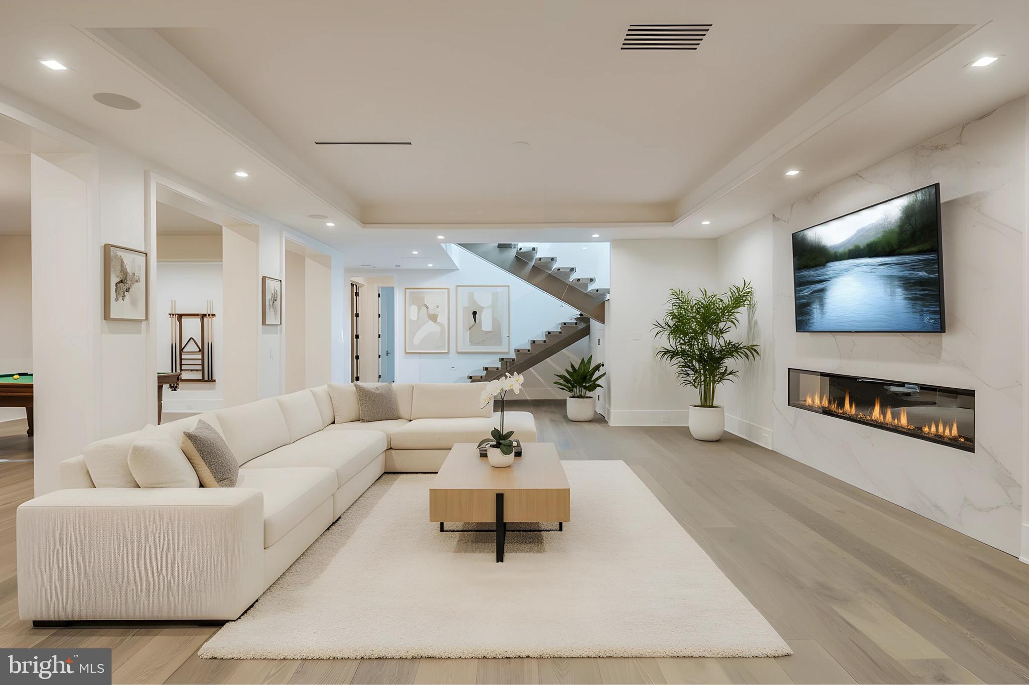 LANGLEY FARMS - Residential