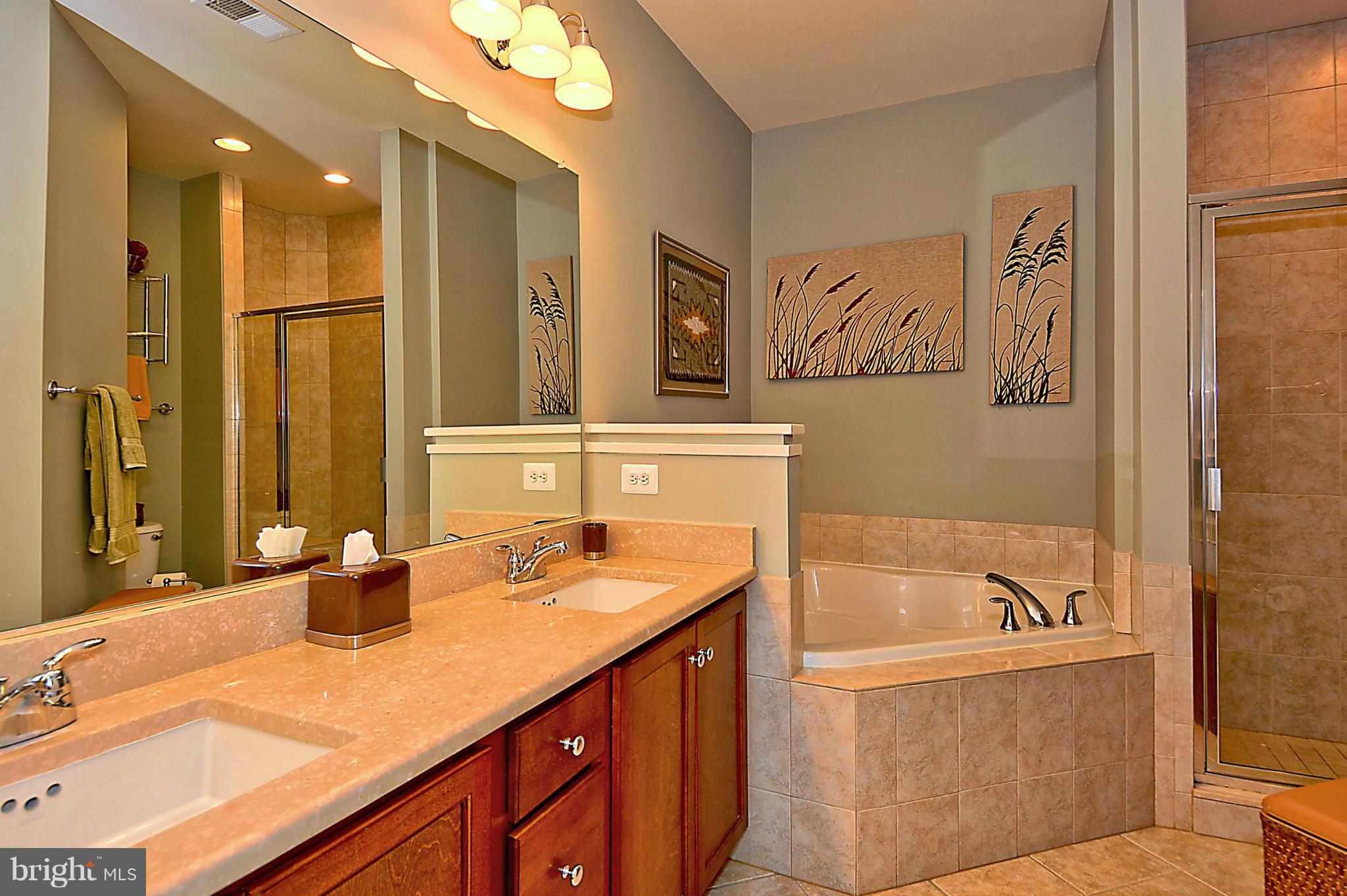 OLD TOWN COMMONS - Residential