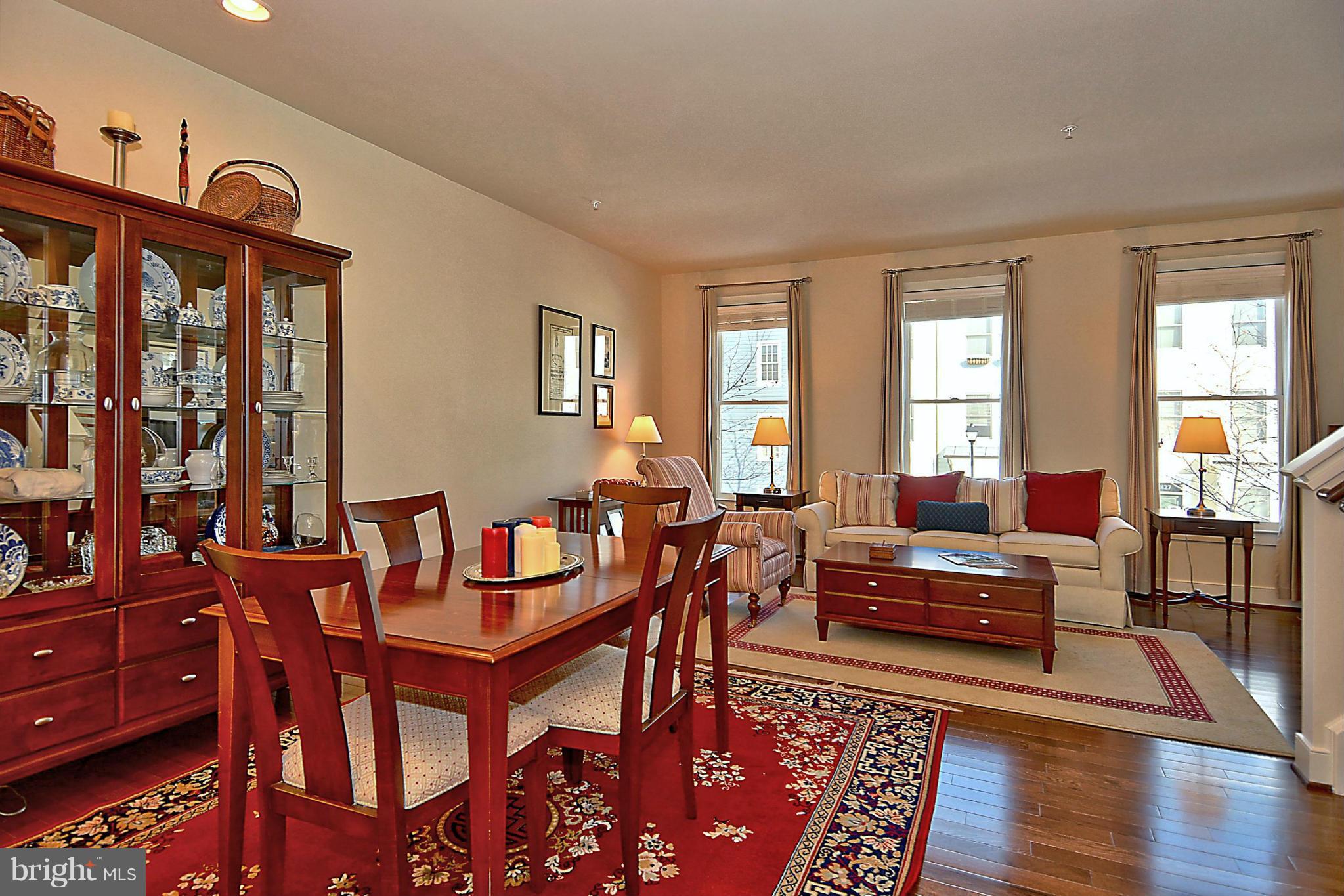 OLD TOWN COMMONS - Residential