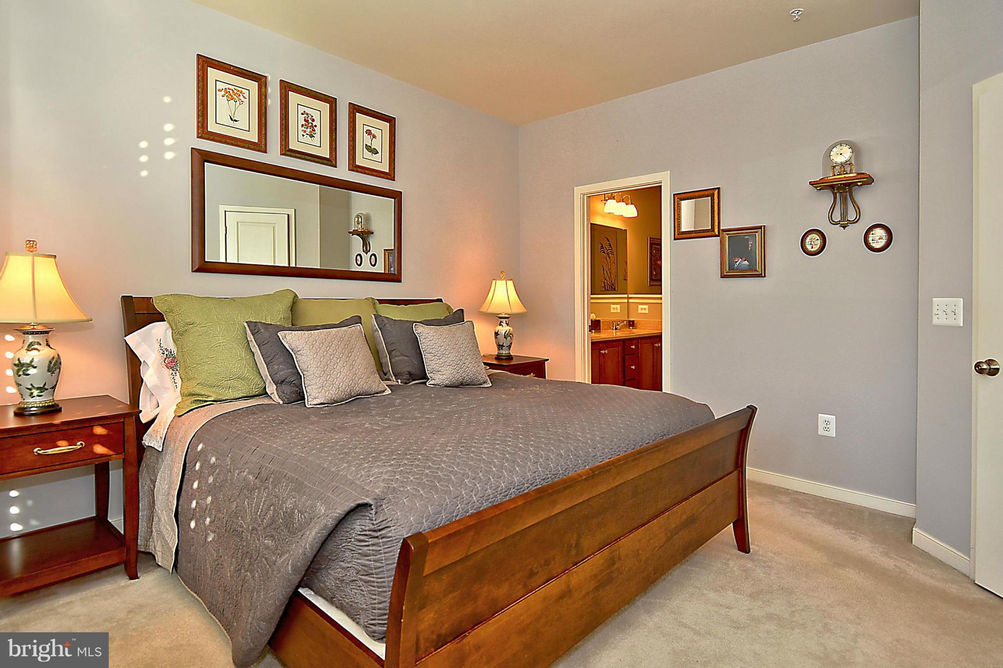 OLD TOWN COMMONS - Residential