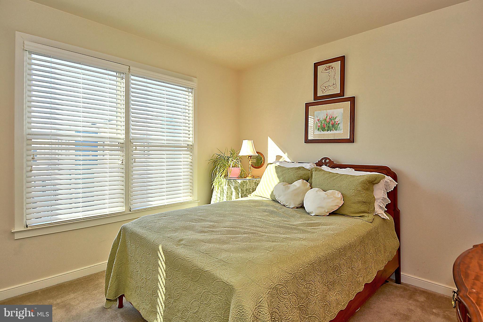 OLD TOWN COMMONS - Residential