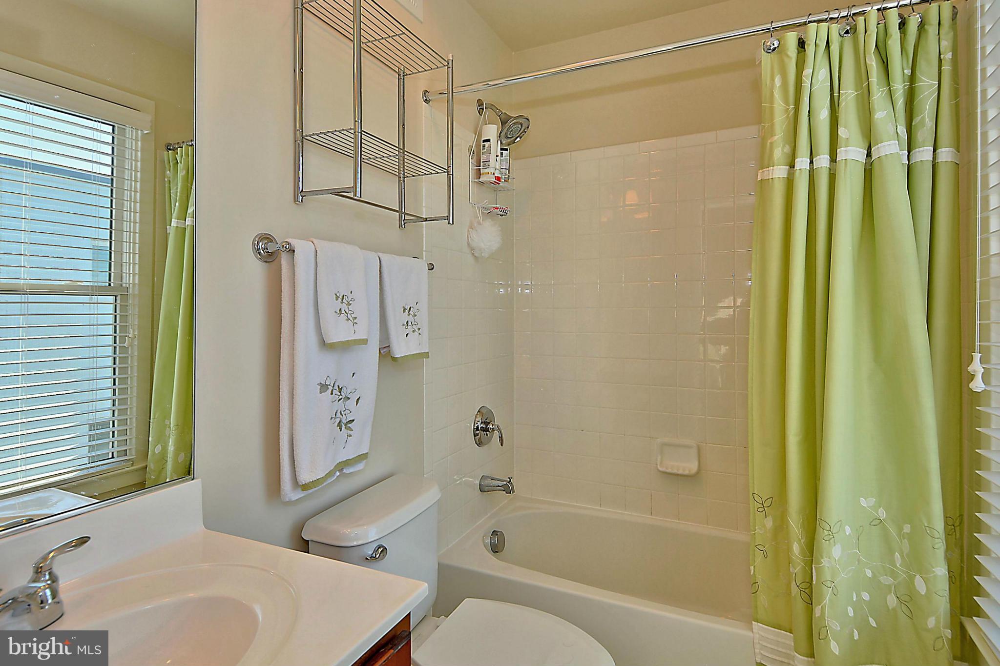 OLD TOWN COMMONS - Residential