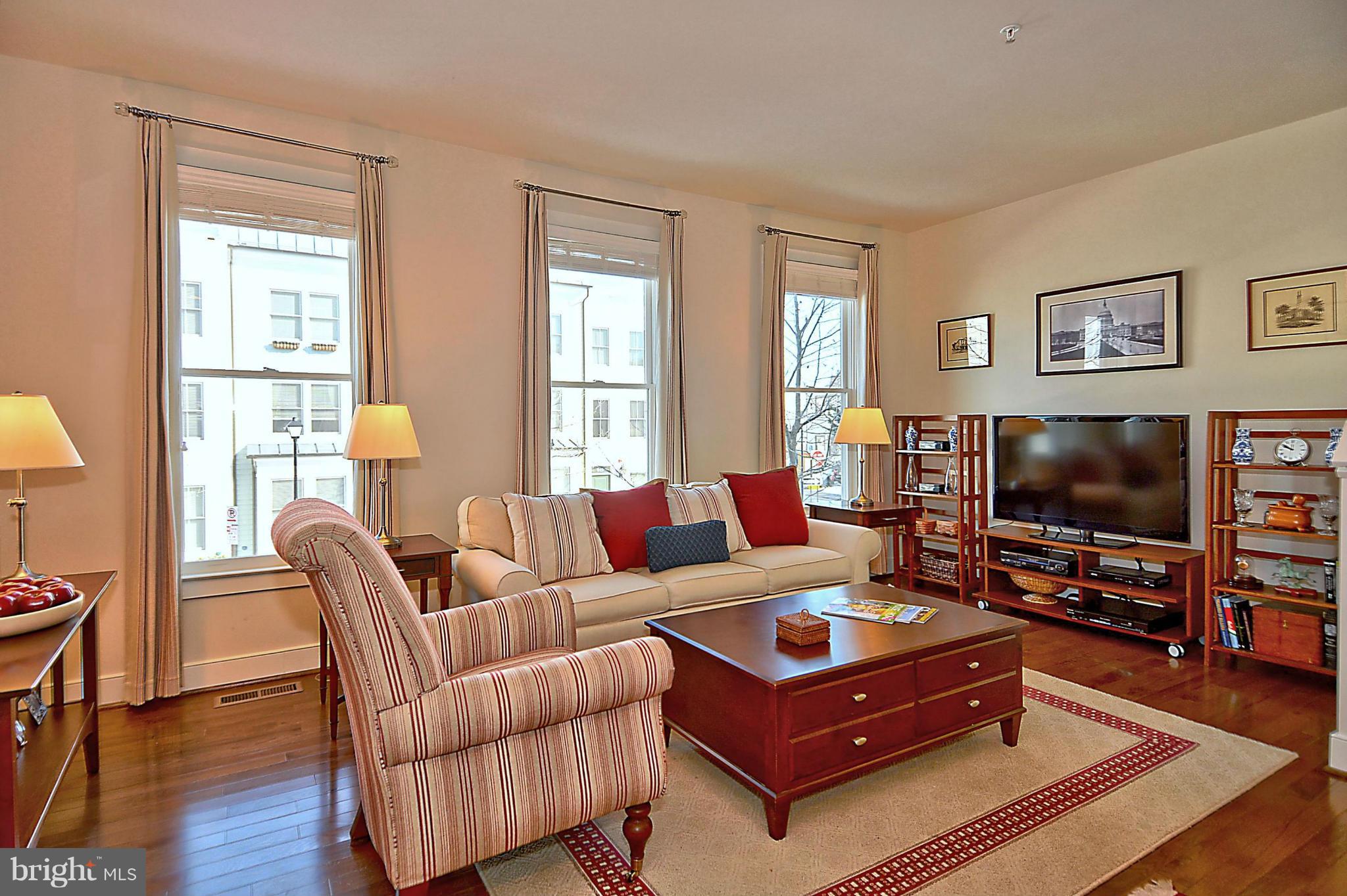 OLD TOWN COMMONS - Residential