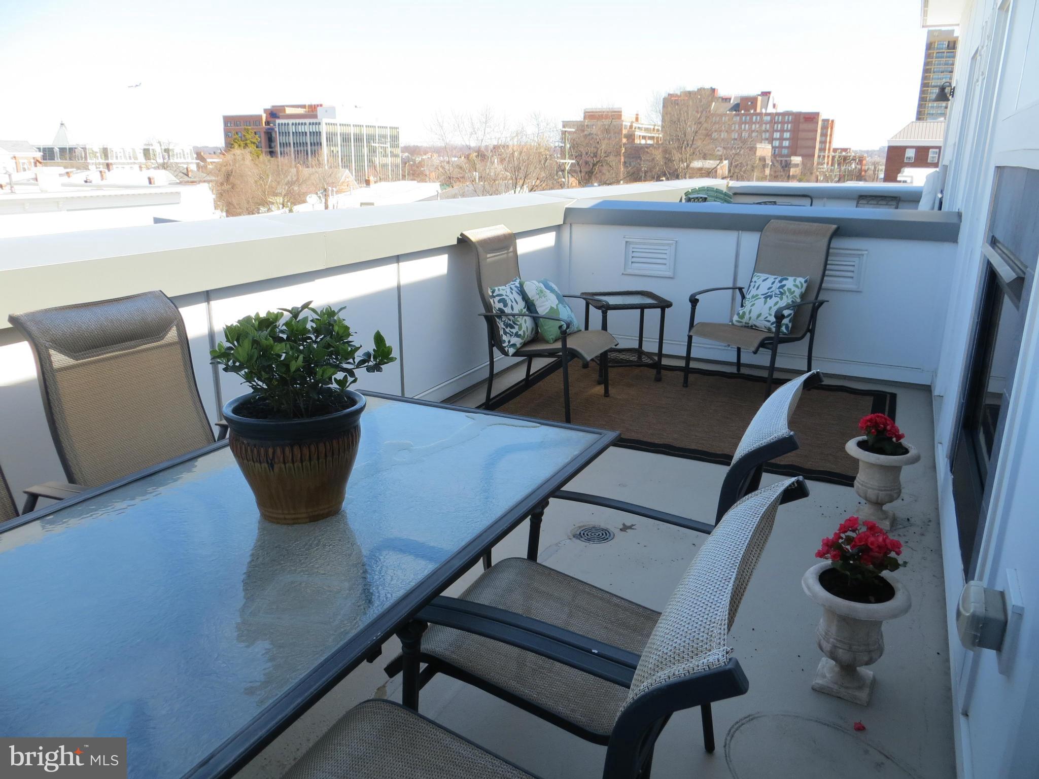 OLD TOWN COMMONS - Residential