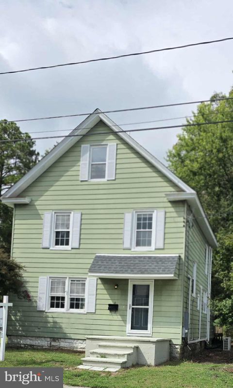 Homes For Sale - 8 Front Street<br/> POCOMOKE CITY, MD 21851