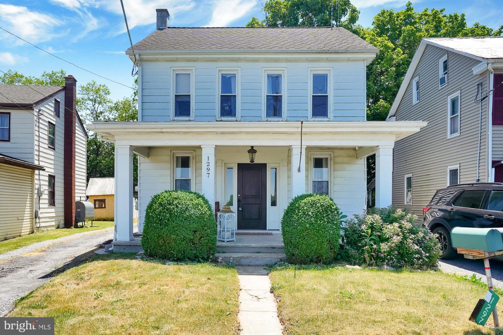 Photo of 1297 NEWPORT RD, MANHEIM, PA 17545 (MLS # PALA2034858)