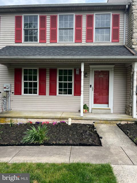 Photo of 840 KNOLL DR, MOUNT JOY, PA 17552 (MLS # PALA2034840)