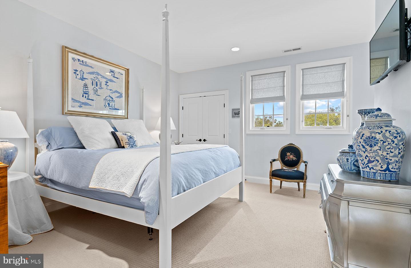 SILVER LAKE SHORES - Residential