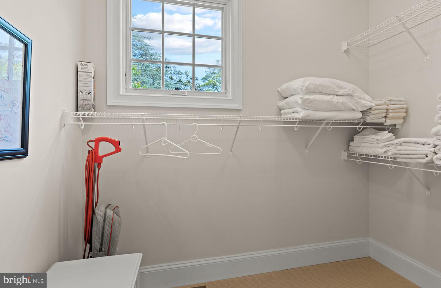 SILVER LAKE SHORES - Residential