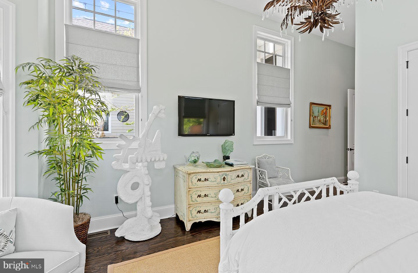 SILVER LAKE SHORES - Residential