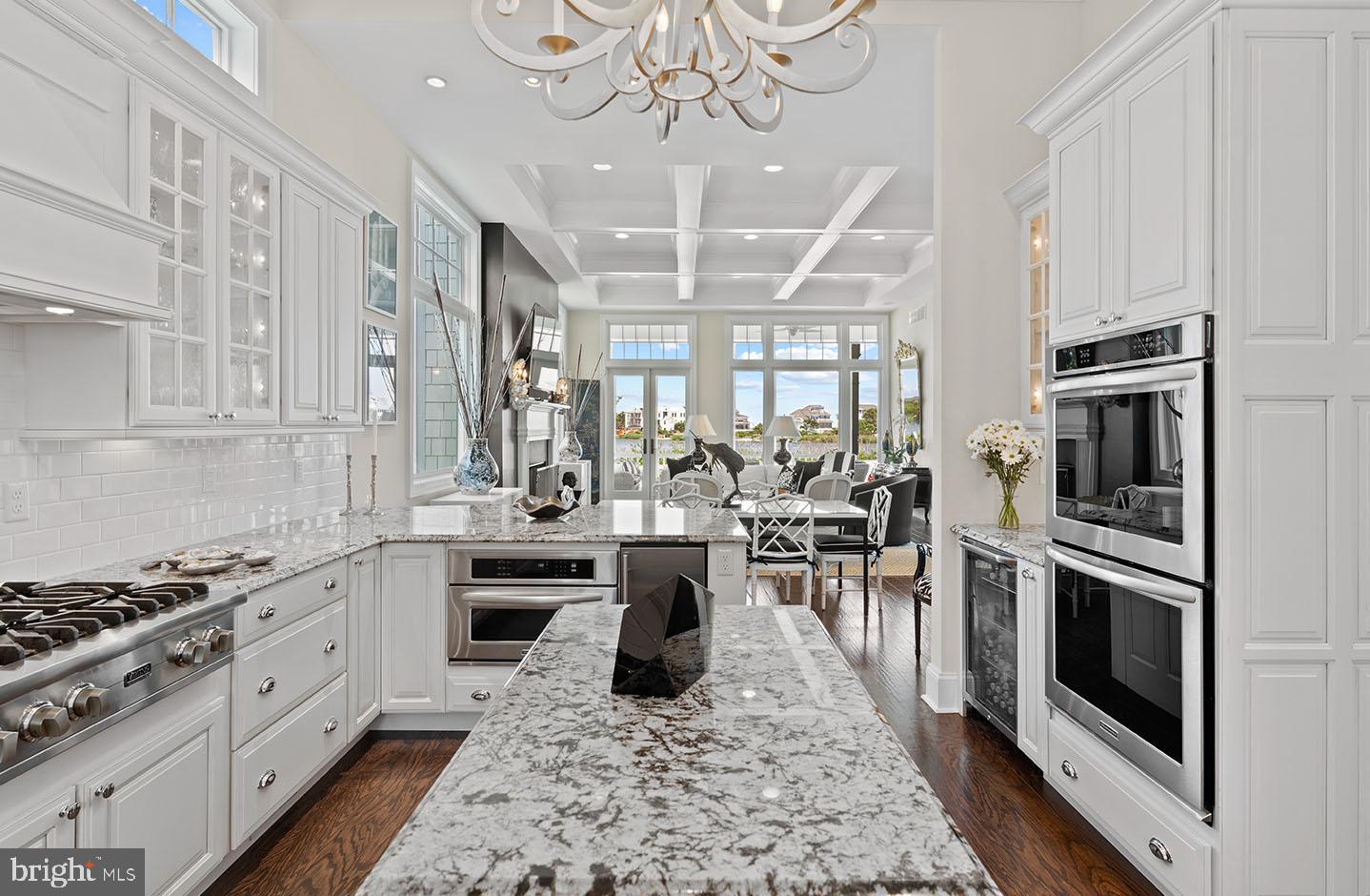 SILVER LAKE SHORES - Residential