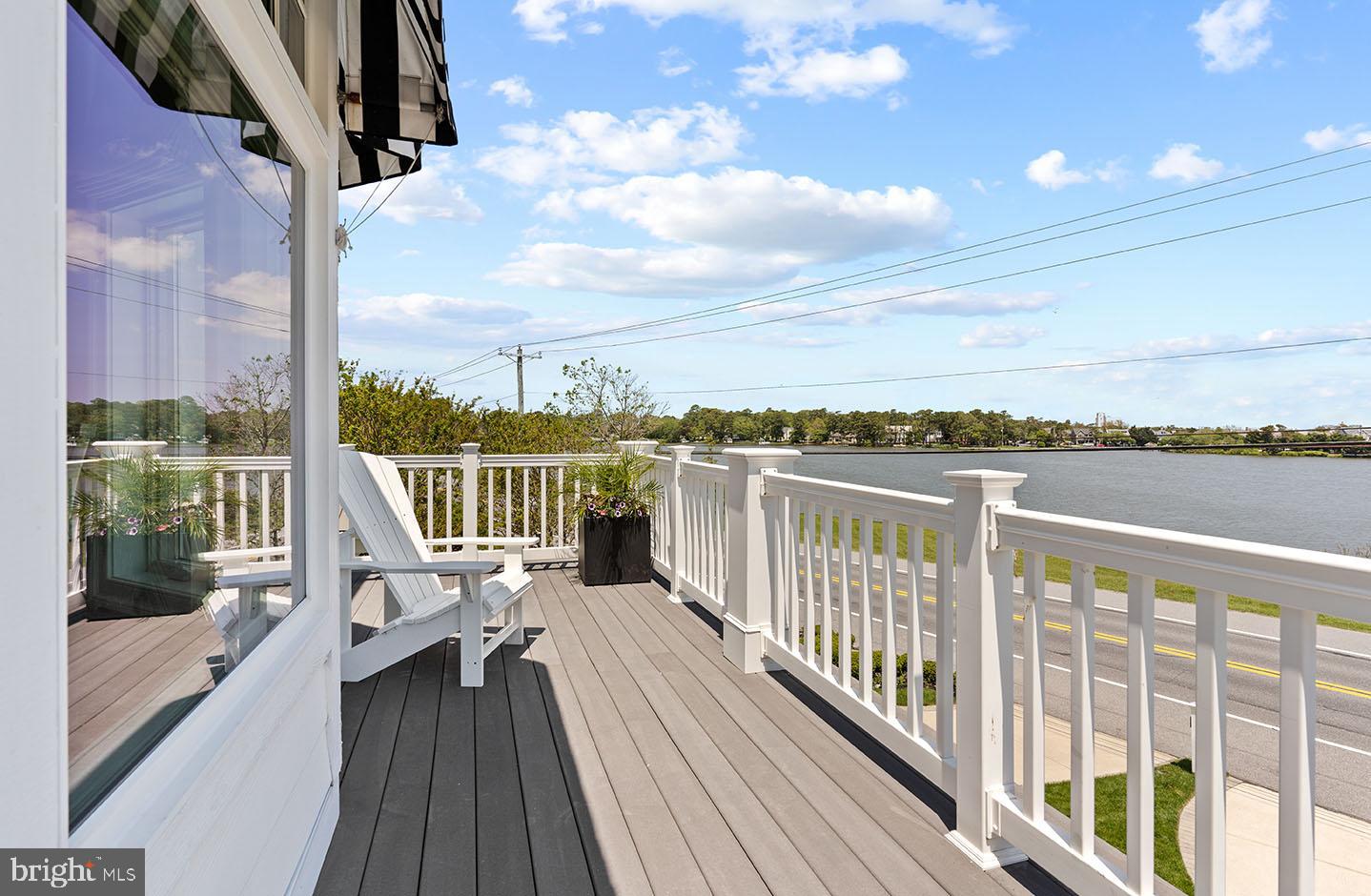 SILVER LAKE SHORES - Residential