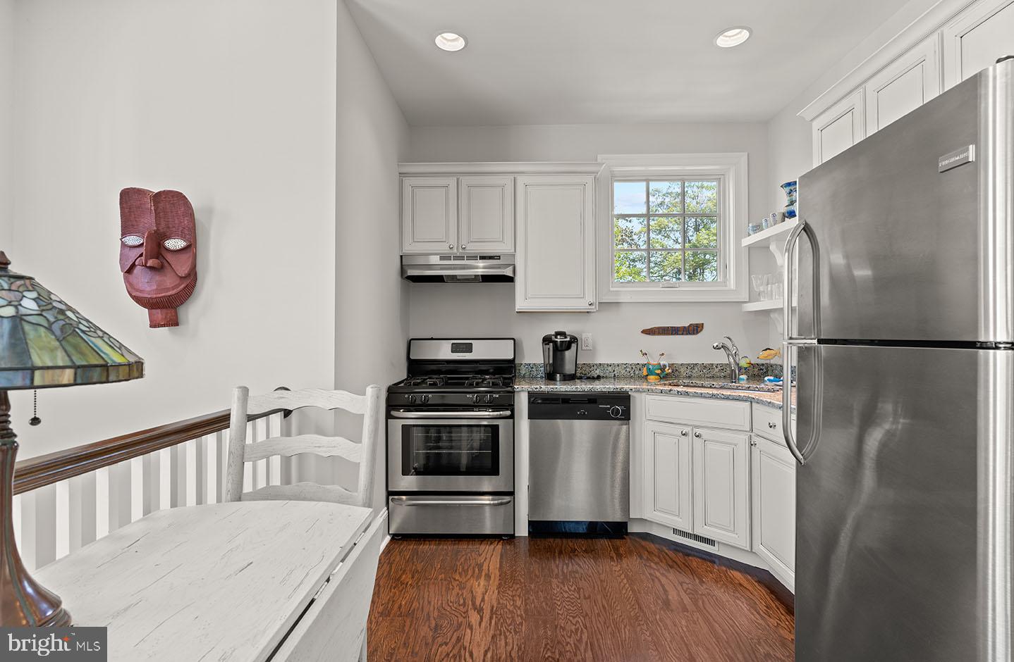 SILVER LAKE SHORES - Residential