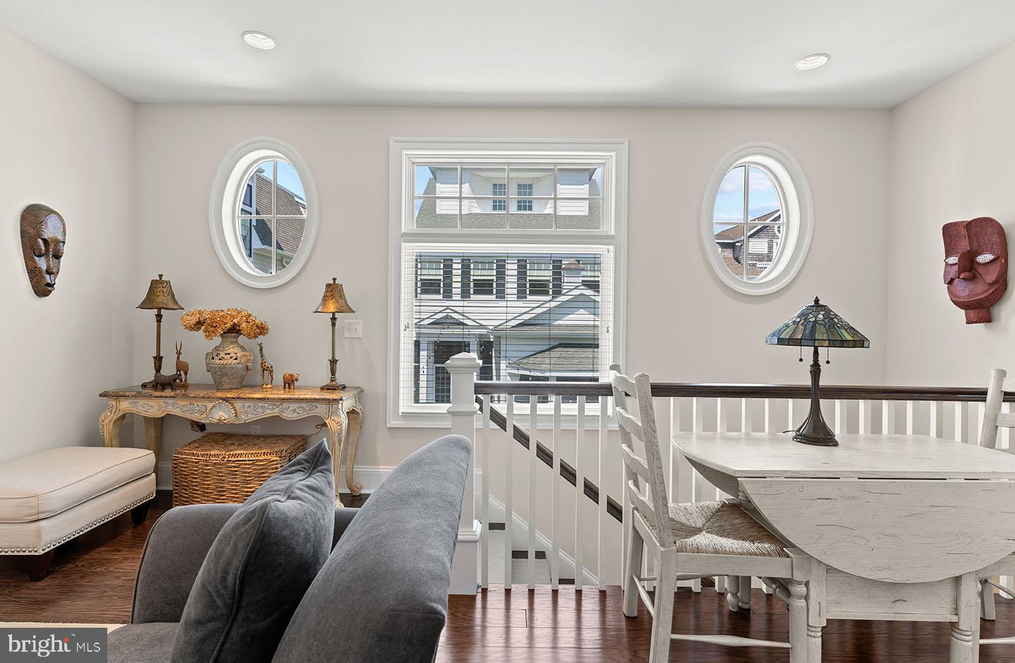 SILVER LAKE SHORES - Residential