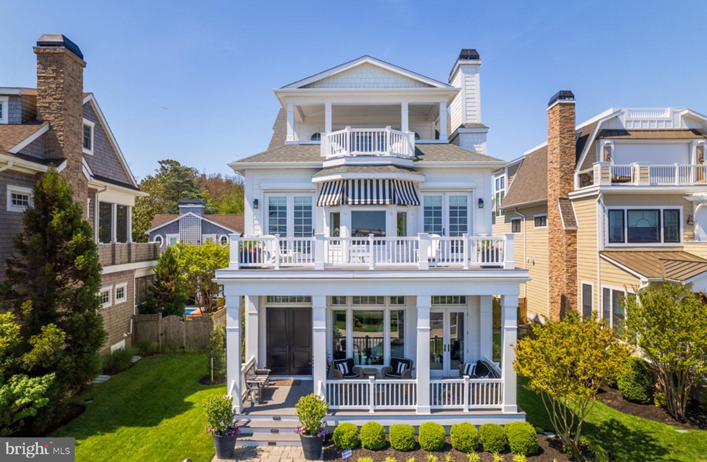 SILVER LAKE SHORES - Residential