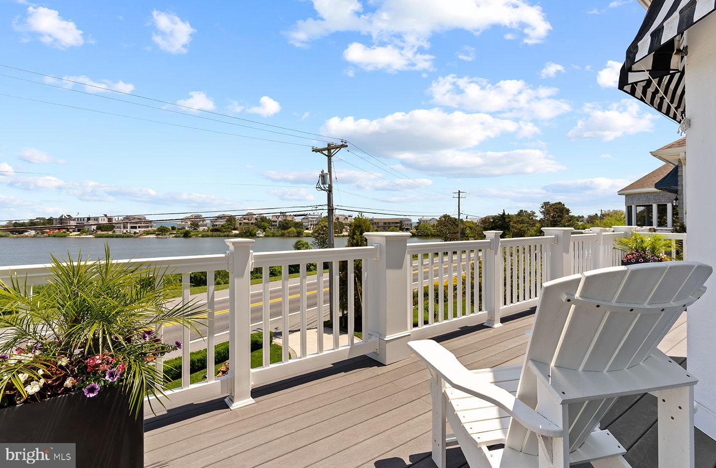 SILVER LAKE SHORES - Residential