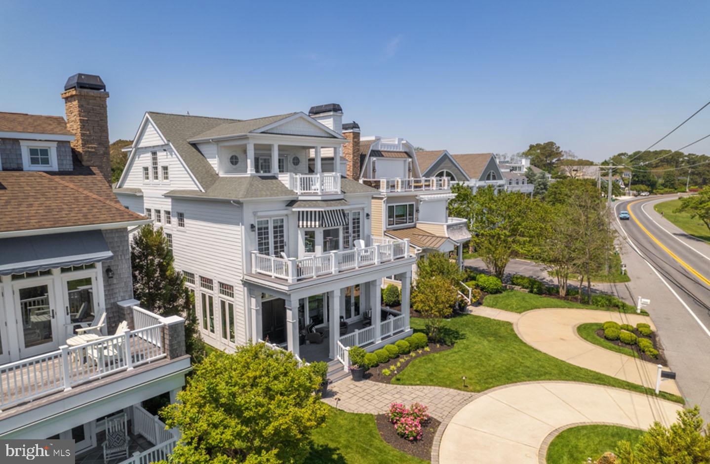 SILVER LAKE SHORES - Residential