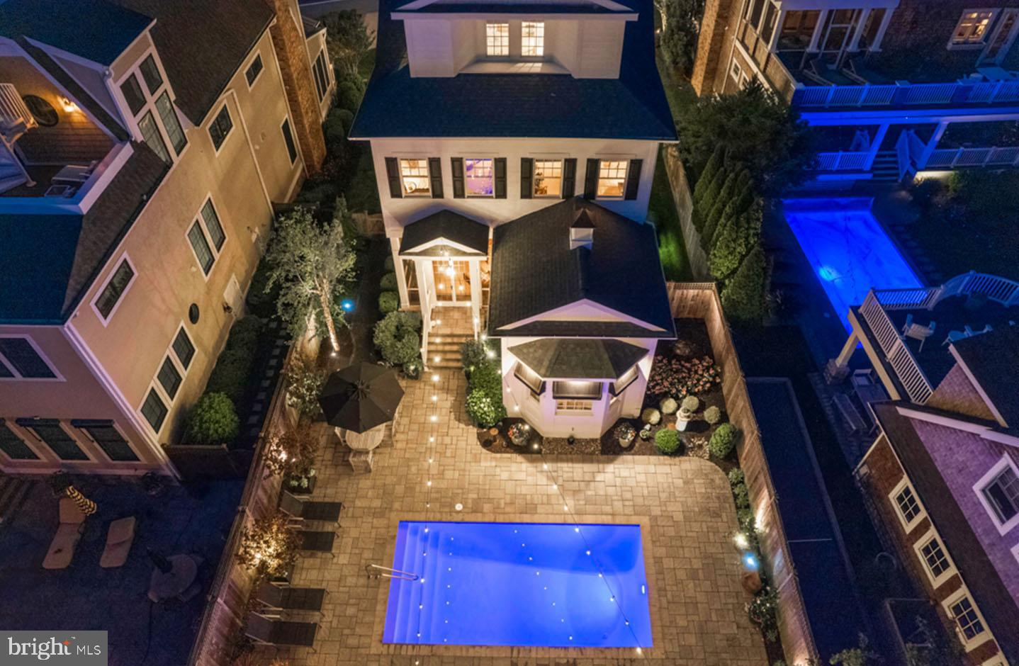 SILVER LAKE SHORES - Residential