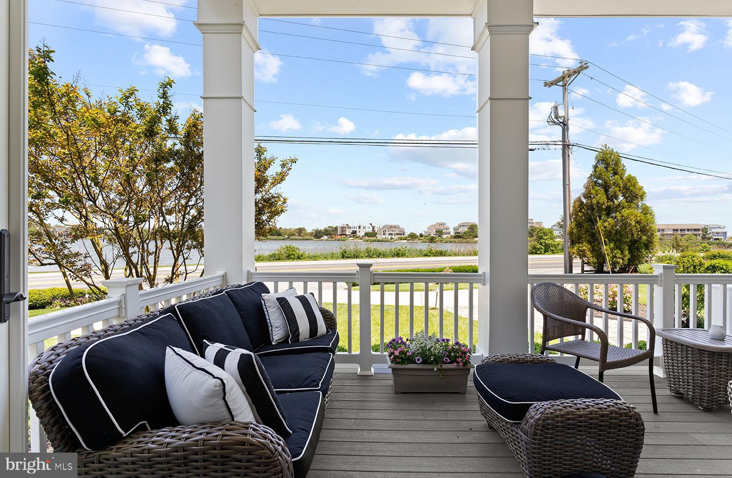 SILVER LAKE SHORES - Residential