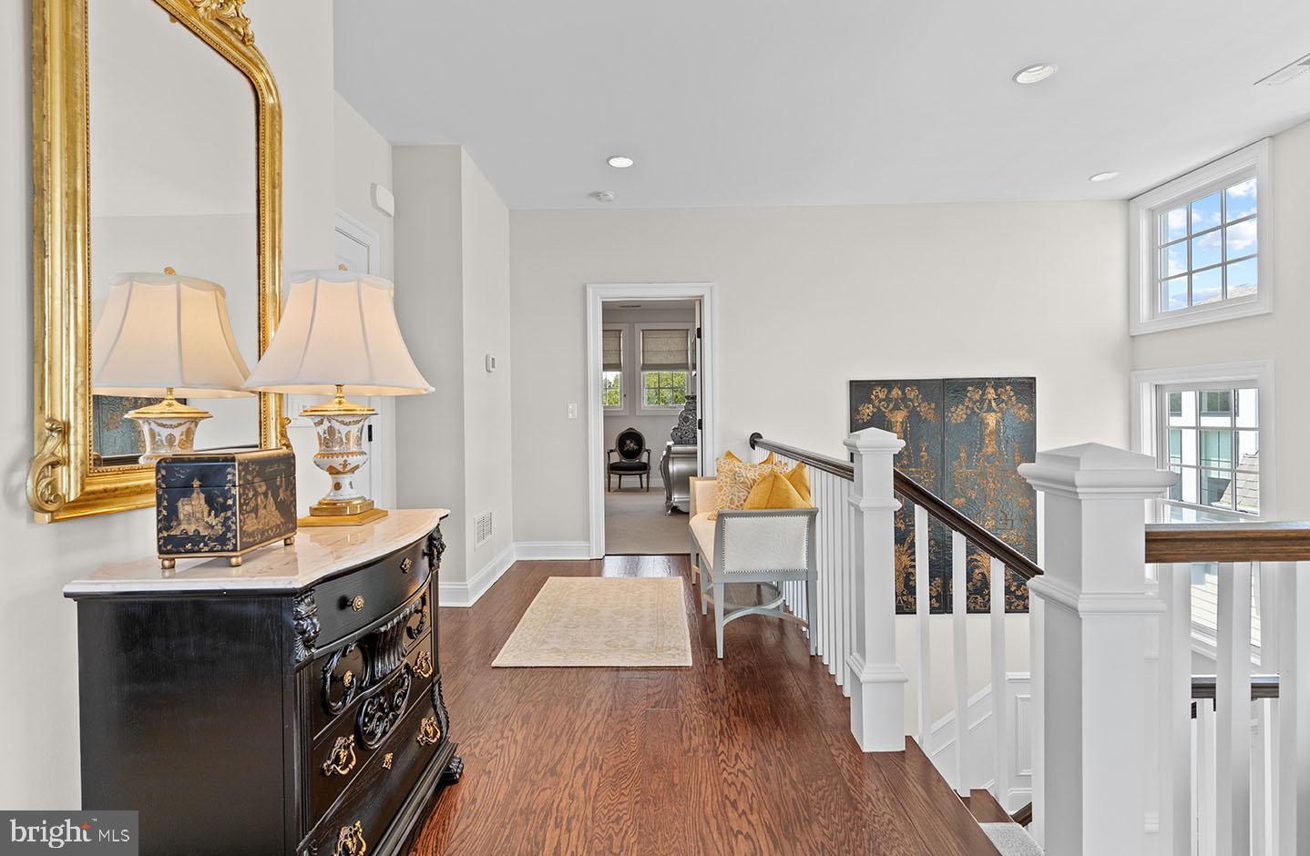 SILVER LAKE SHORES - Residential