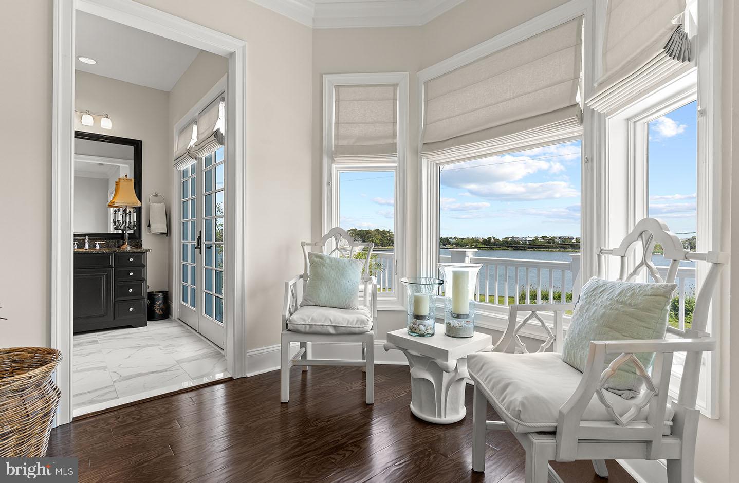 SILVER LAKE SHORES - Residential