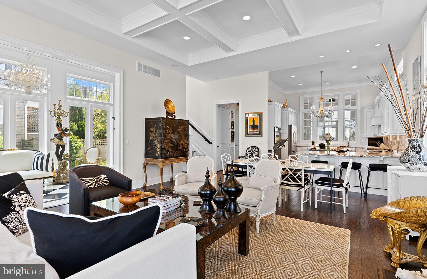 SILVER LAKE SHORES - Residential