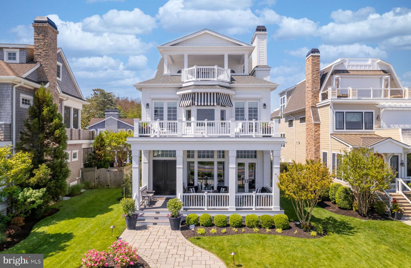 SILVER LAKE SHORES - Residential