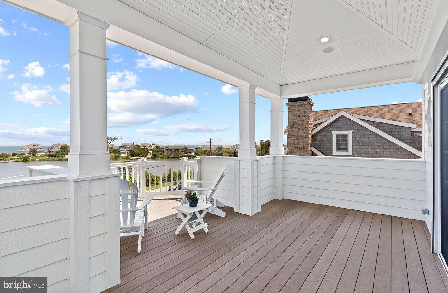 SILVER LAKE SHORES - Residential