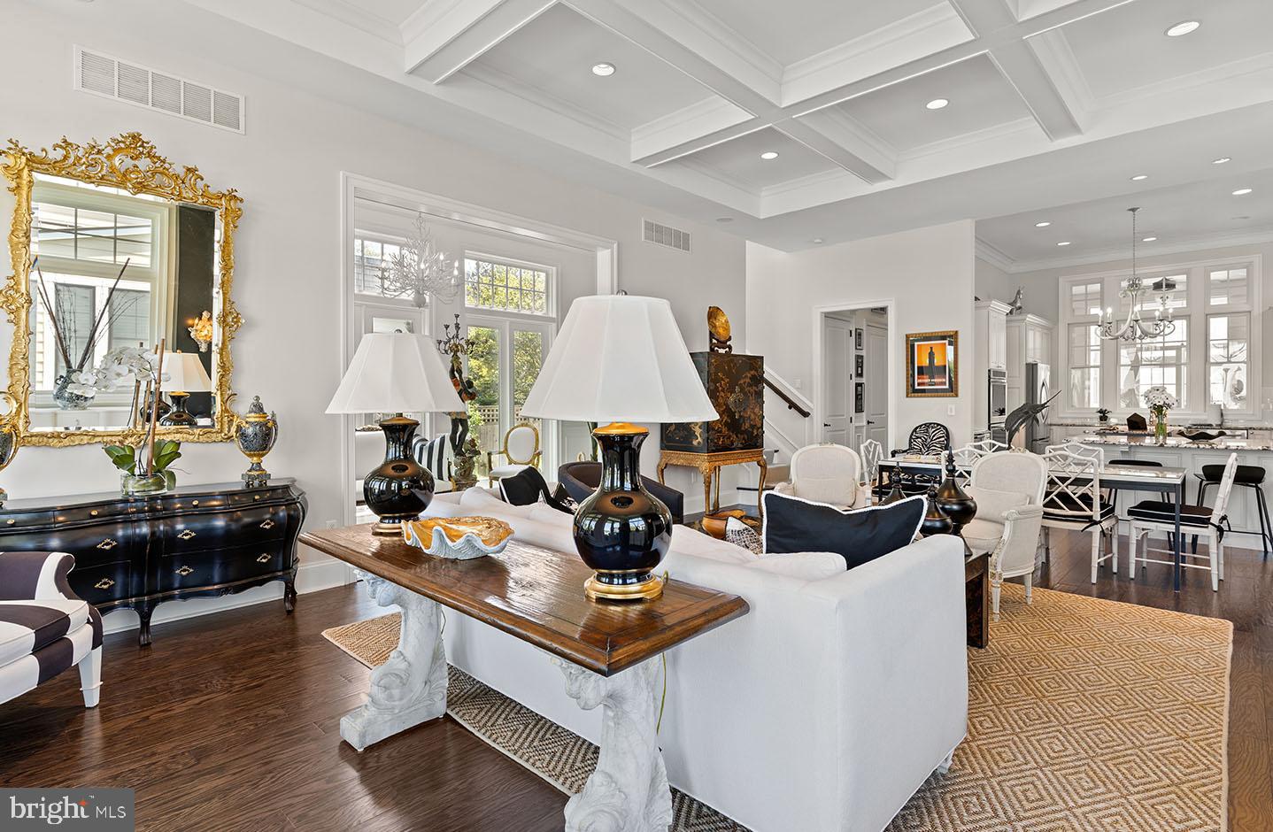 SILVER LAKE SHORES - Residential