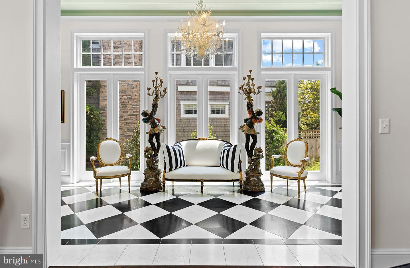 SILVER LAKE SHORES - Residential