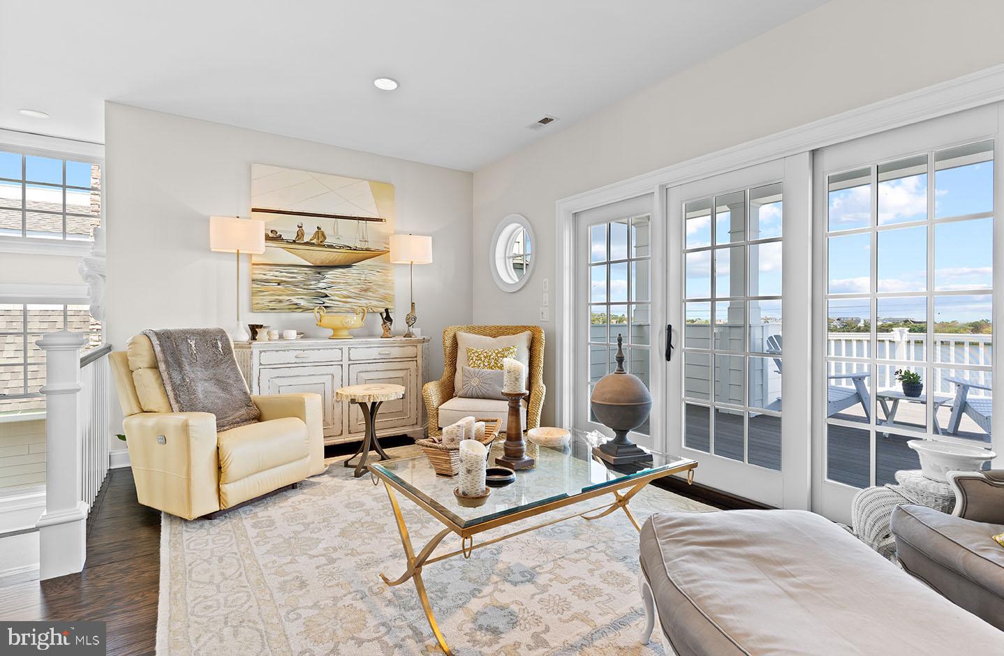 SILVER LAKE SHORES - Residential