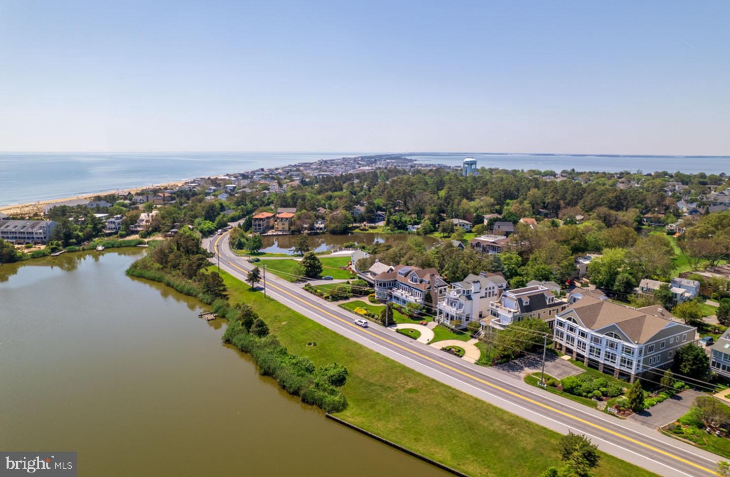 SILVER LAKE SHORES - Residential