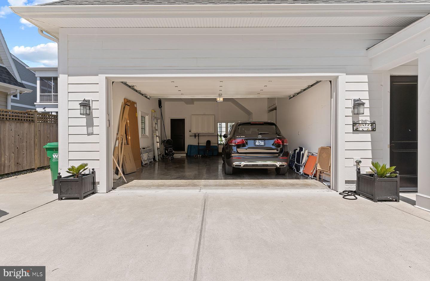 SILVER LAKE SHORES - Residential