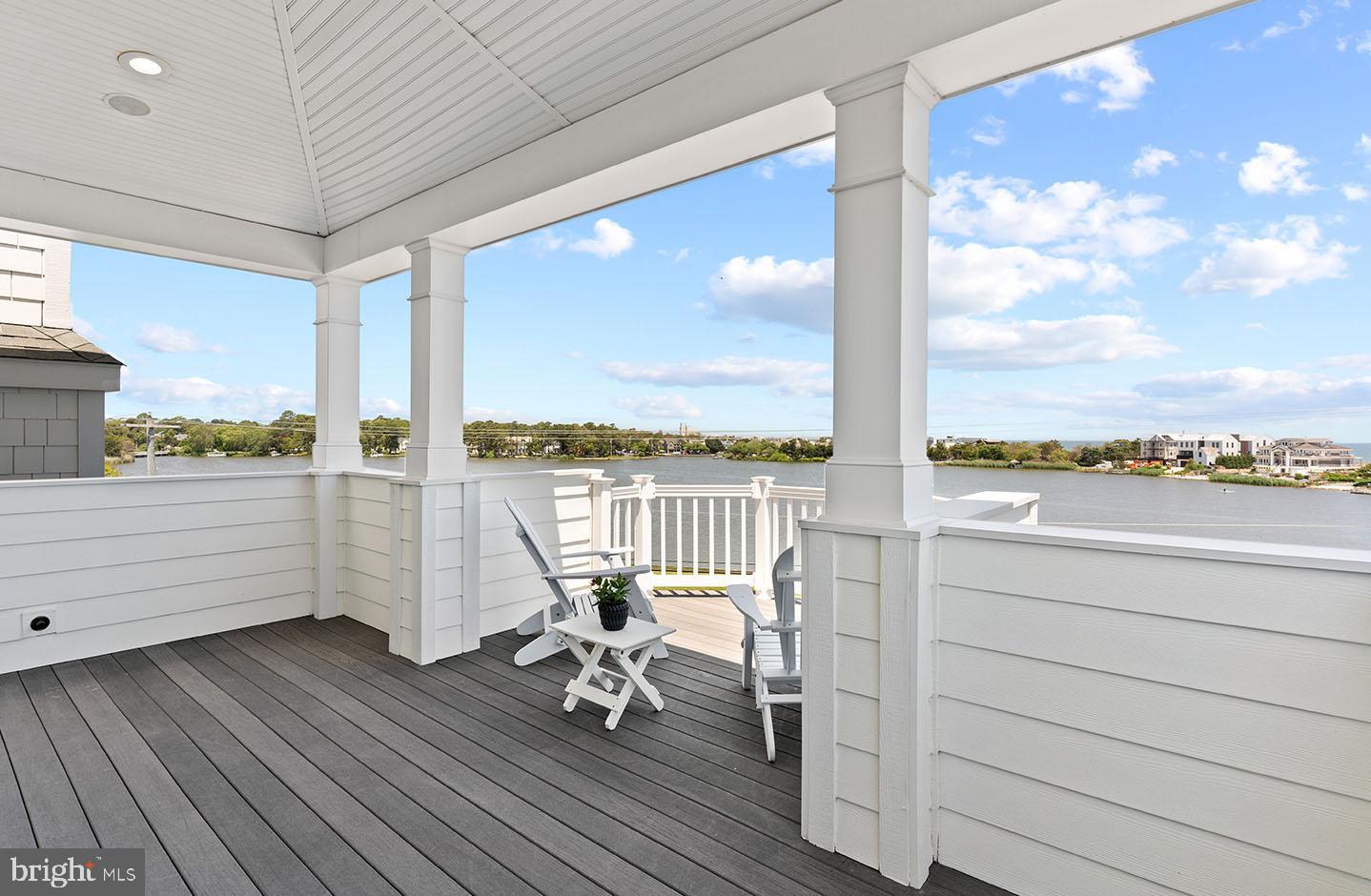 SILVER LAKE SHORES - Residential