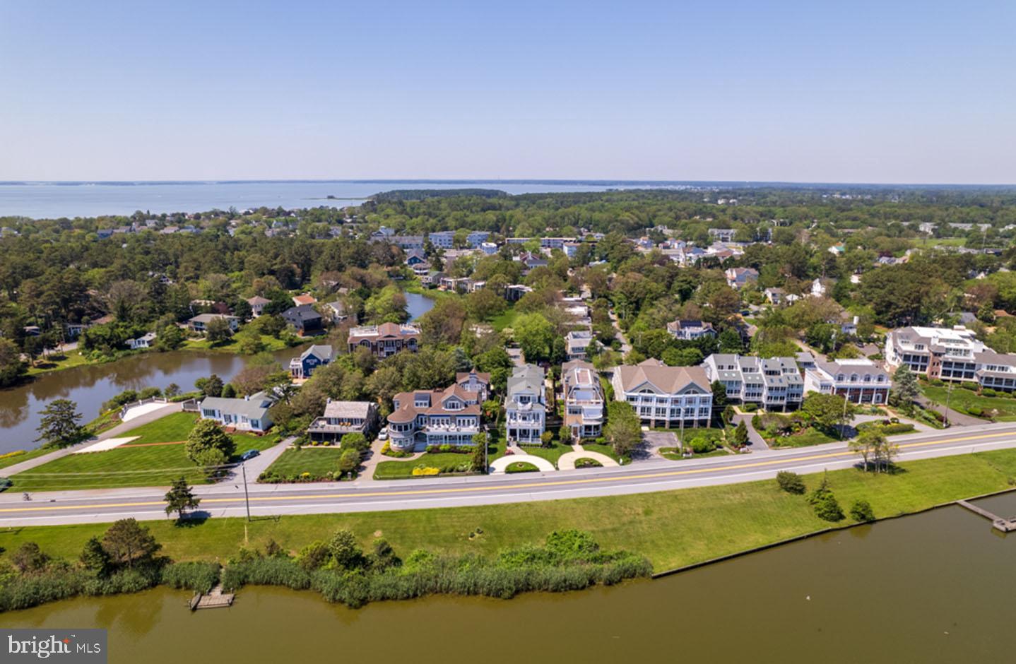 SILVER LAKE SHORES - Residential