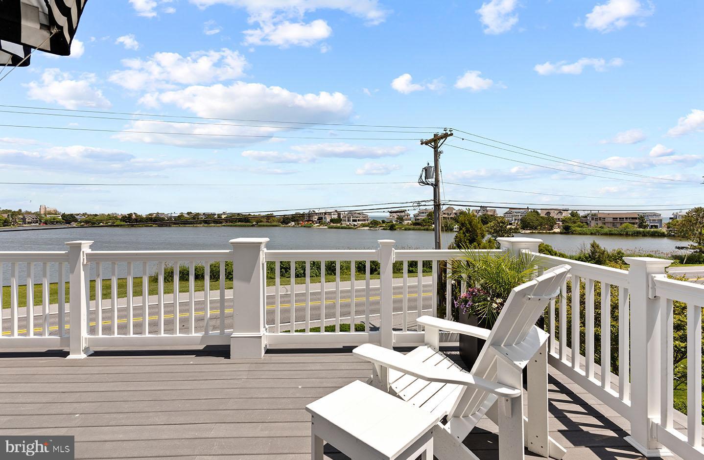 SILVER LAKE SHORES - Residential