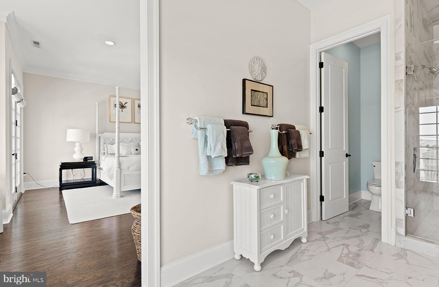 SILVER LAKE SHORES - Residential