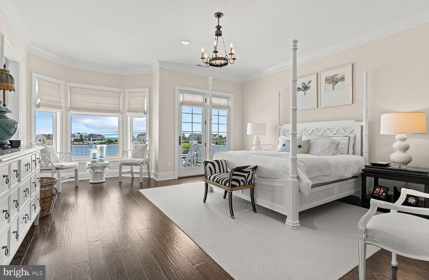 SILVER LAKE SHORES - Residential