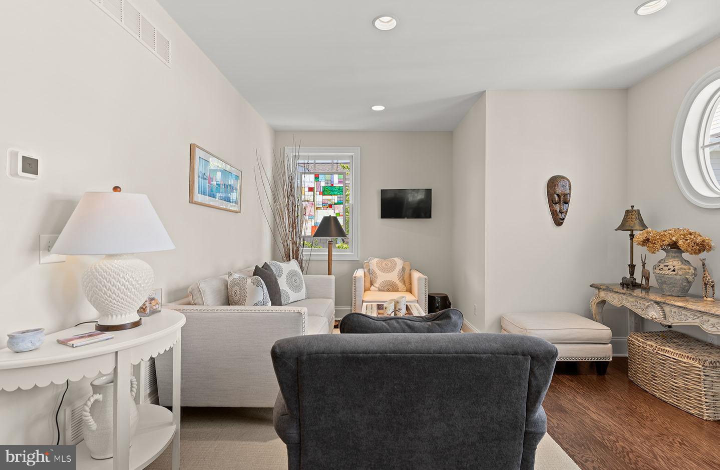 SILVER LAKE SHORES - Residential