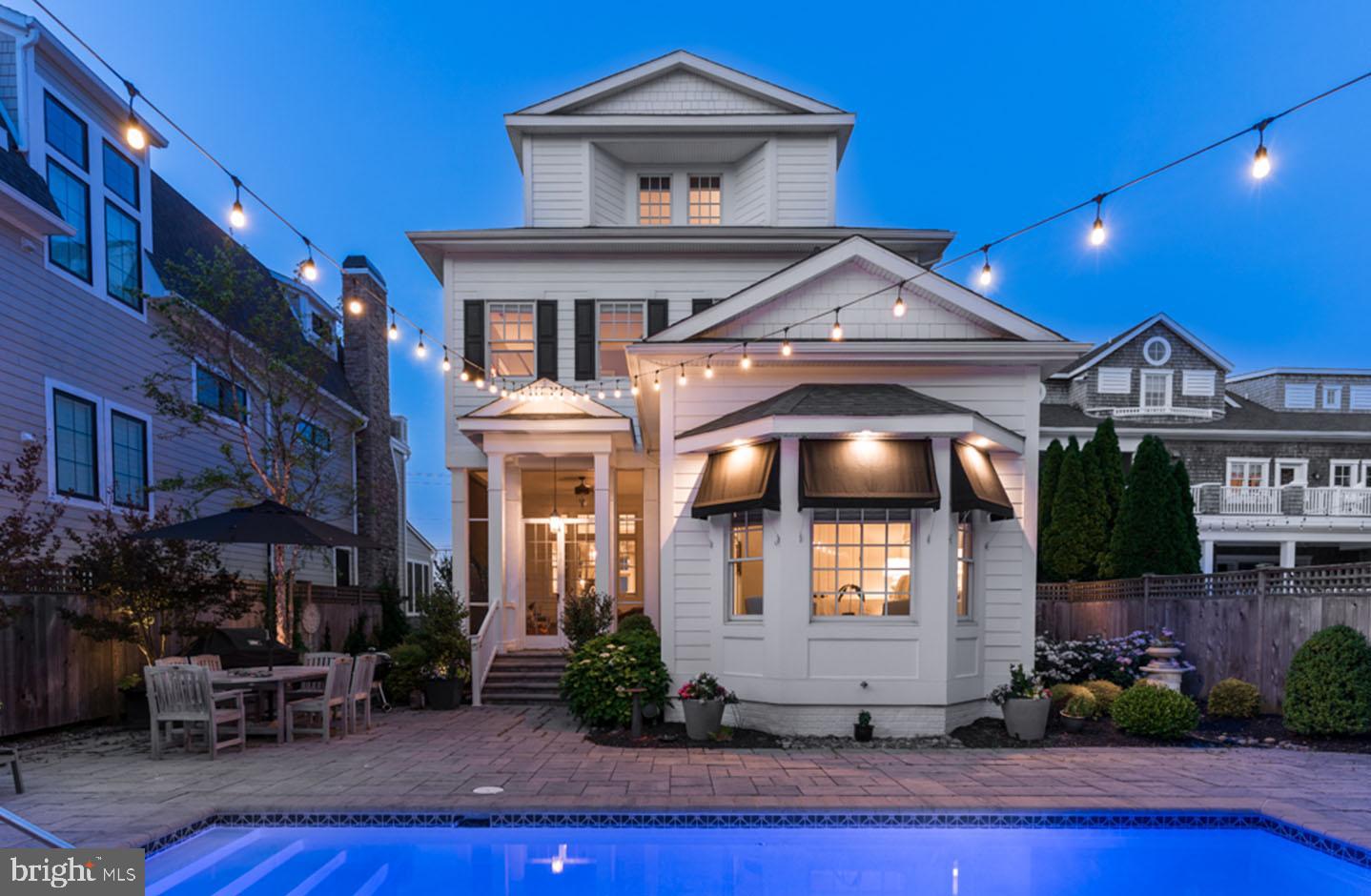 SILVER LAKE SHORES - Residential