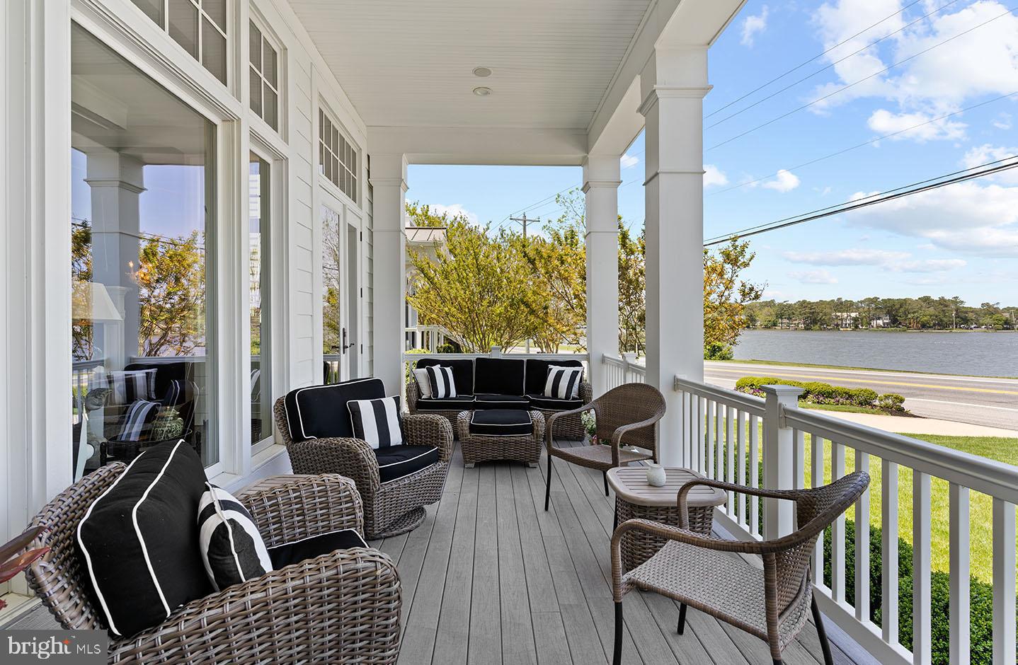 SILVER LAKE SHORES - Residential