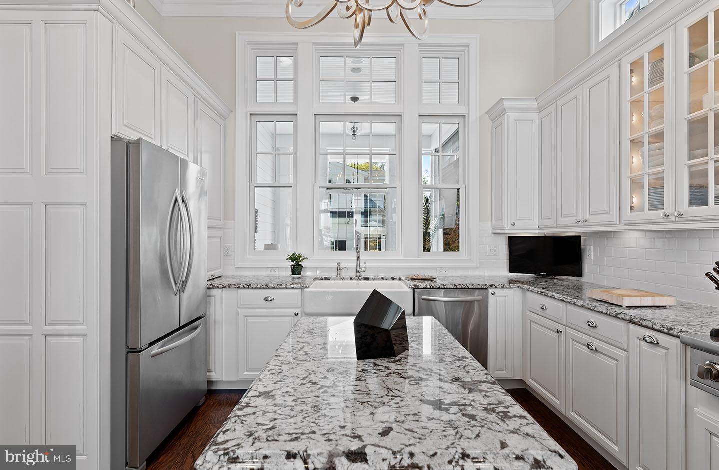 SILVER LAKE SHORES - Residential