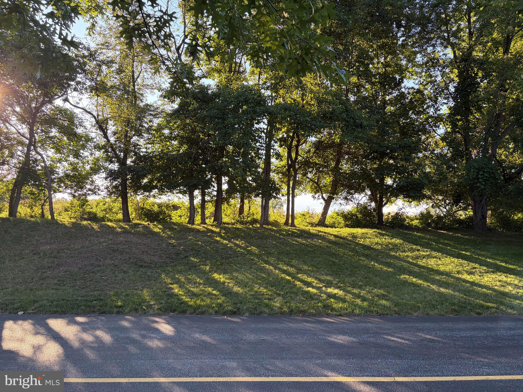 1601 COUNTRY CLUB DRIVE
