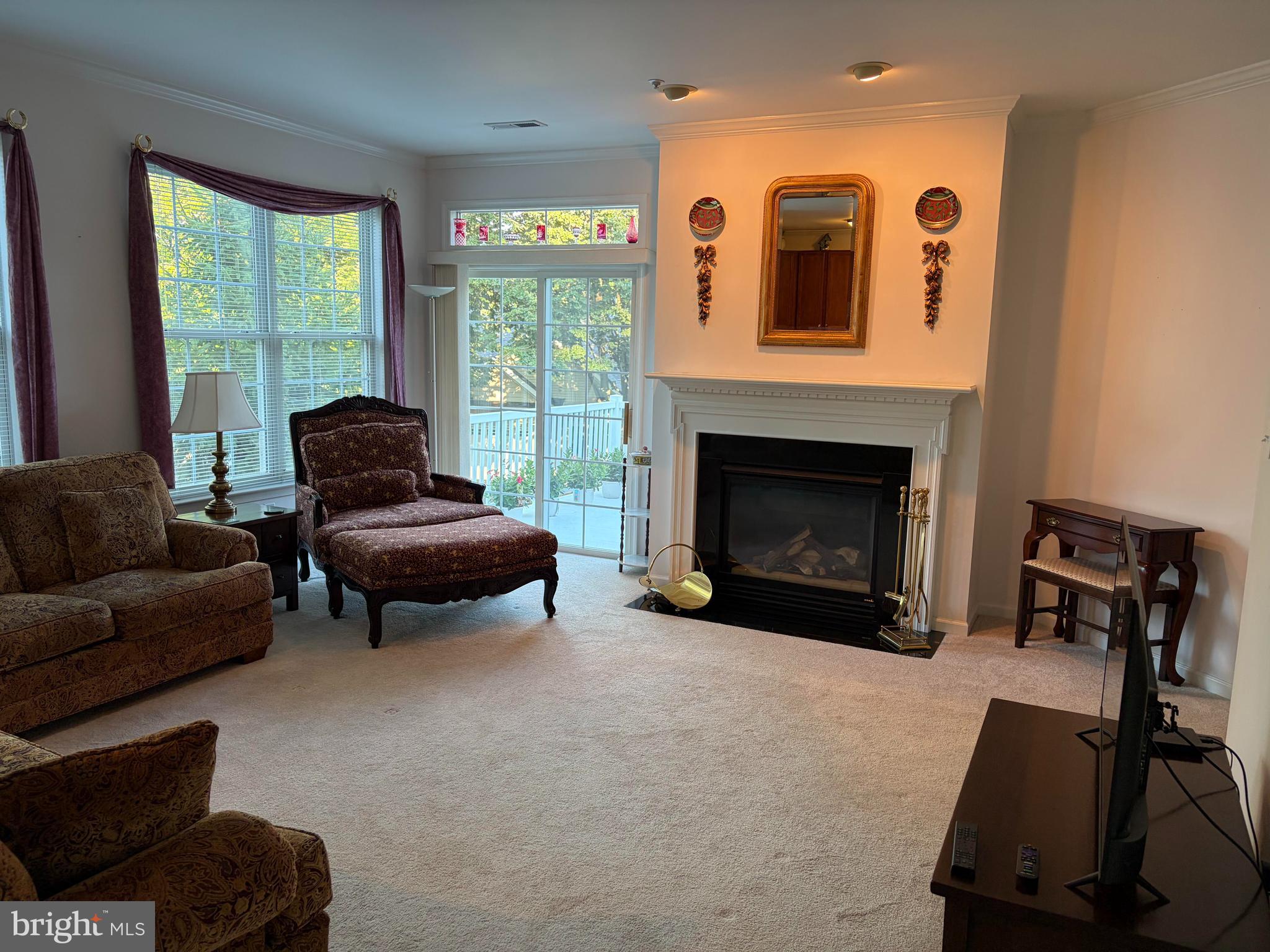 1601 COUNTRY CLUB DRIVE