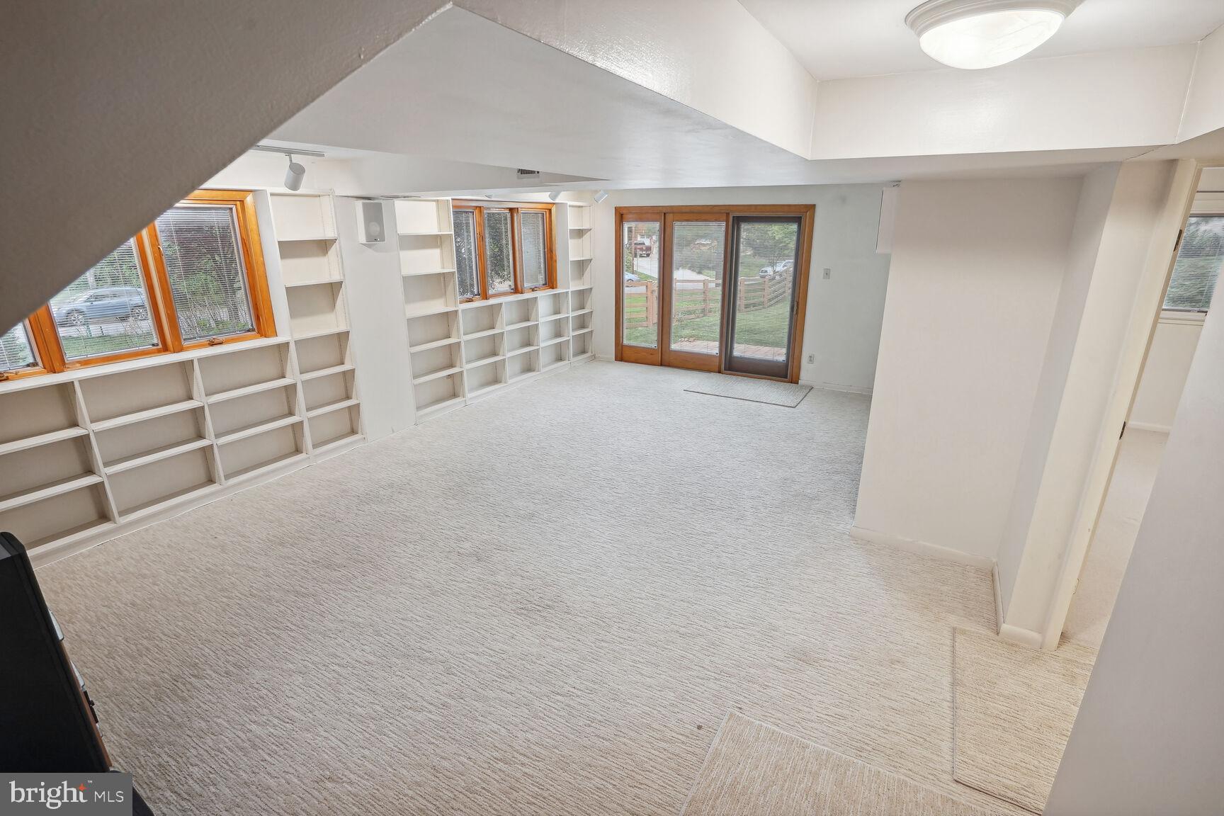 BROYHILL LANGLEY ESTATES - Residential Lease