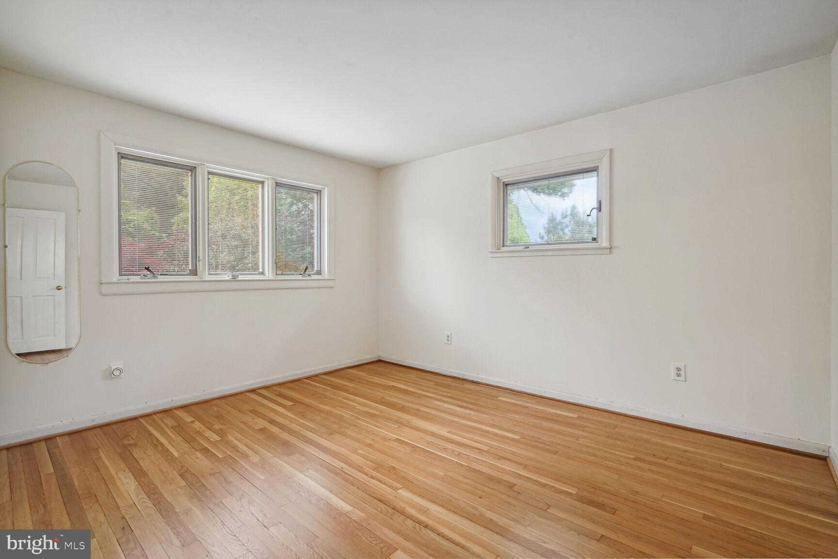 BROYHILL LANGLEY ESTATES - Residential Lease