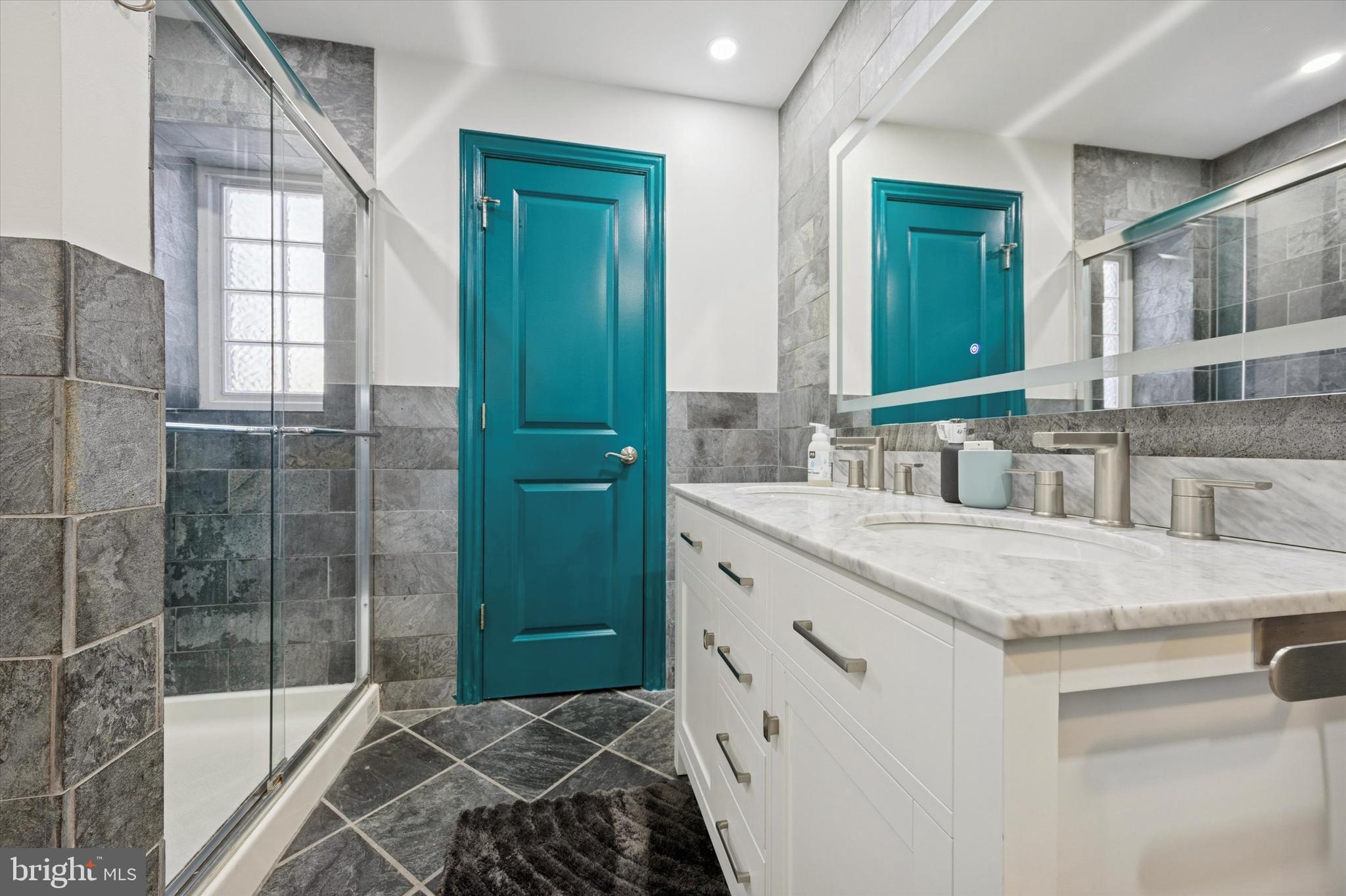 PASSYUNK SQUARE - Residential